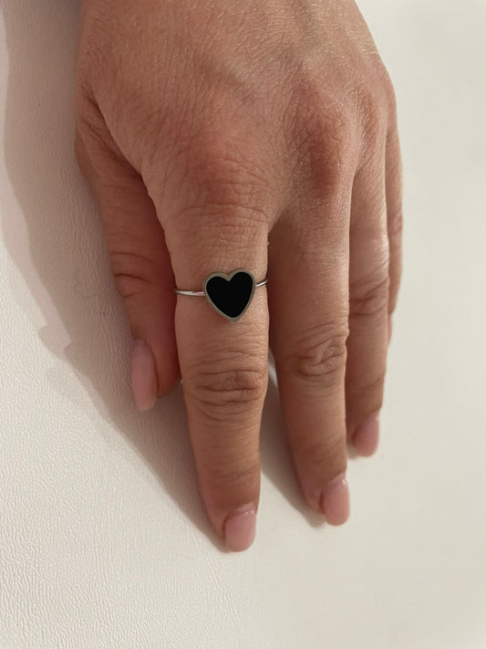 Anello cuore nero